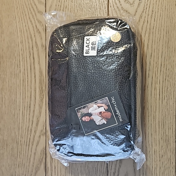 Modern + Chic Willow Convertible Crossbody Bag - Picture 2 of 2